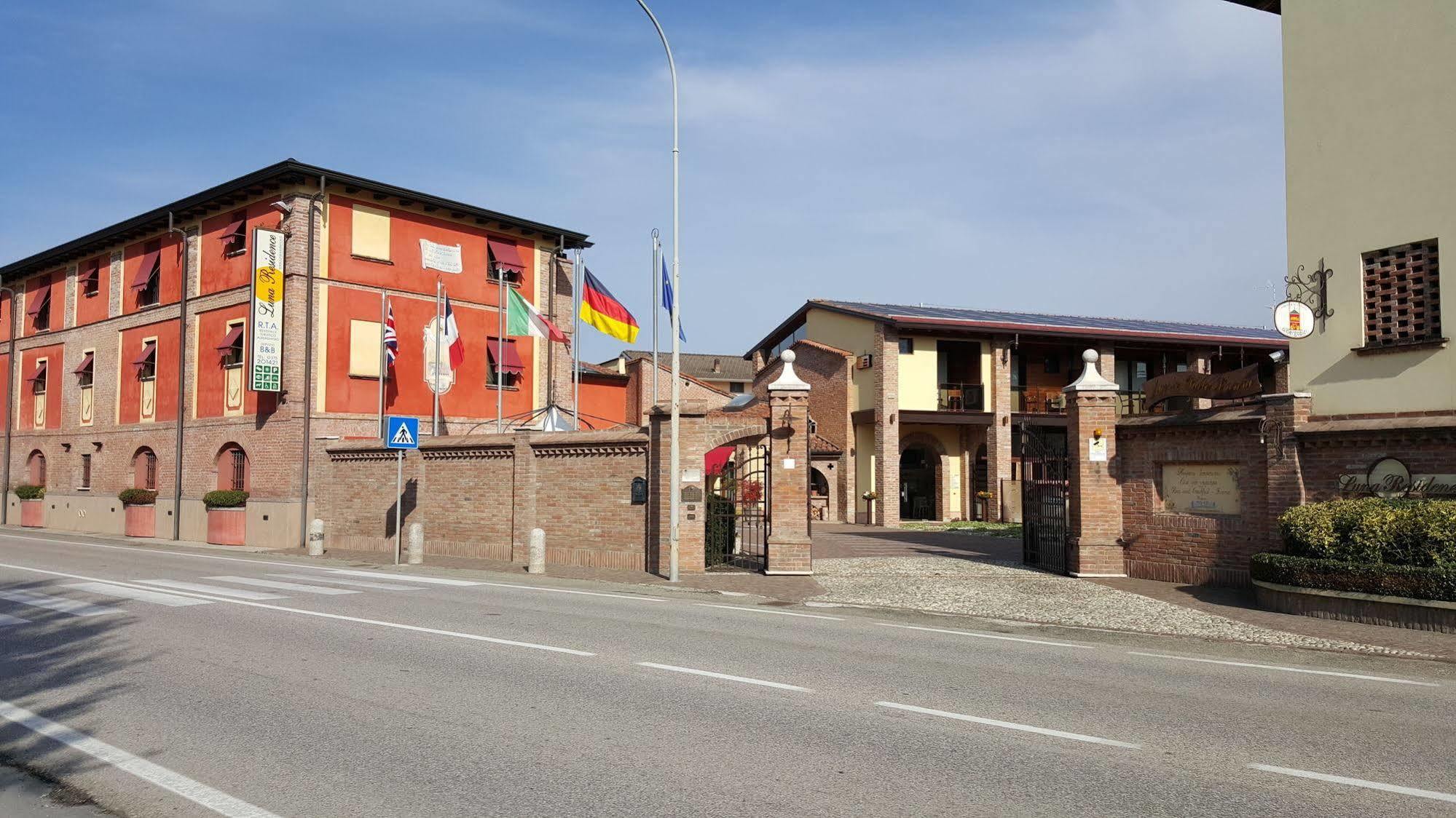 Aparthotel Luna 3*